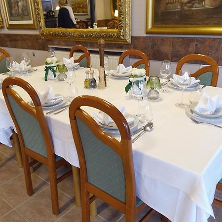 Hotel Vila Tina Zagreb Ngoại thất bức ảnh
