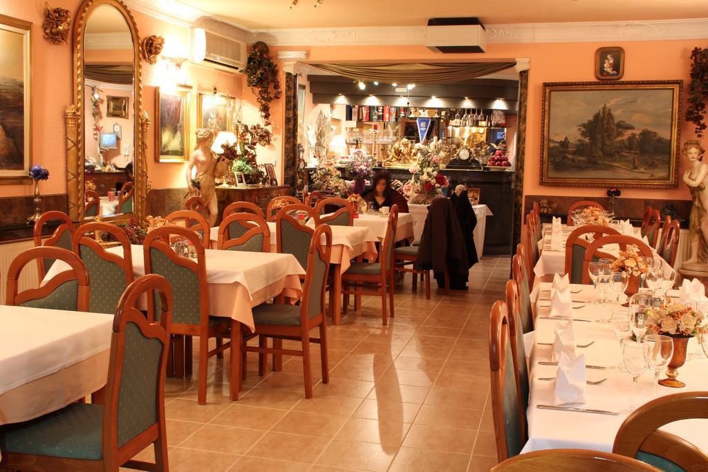 Hotel Vila Tina Zagreb Ngoại thất bức ảnh
