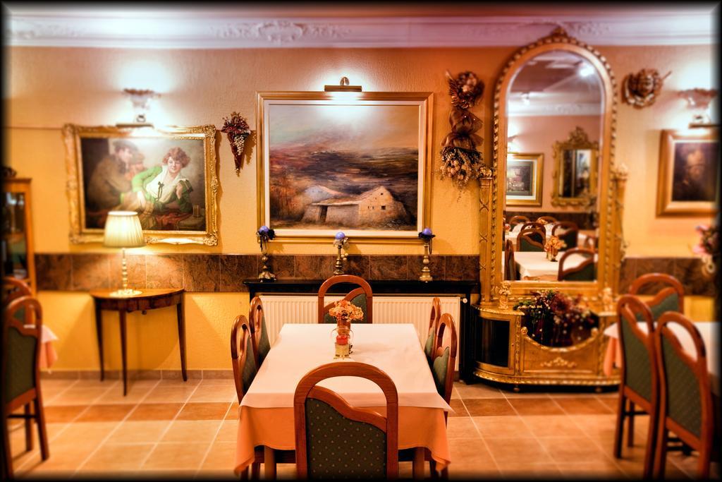 Hotel Vila Tina Zagreb Ngoại thất bức ảnh