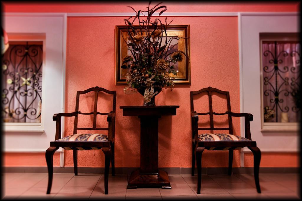 Hotel Vila Tina Zagreb Ngoại thất bức ảnh