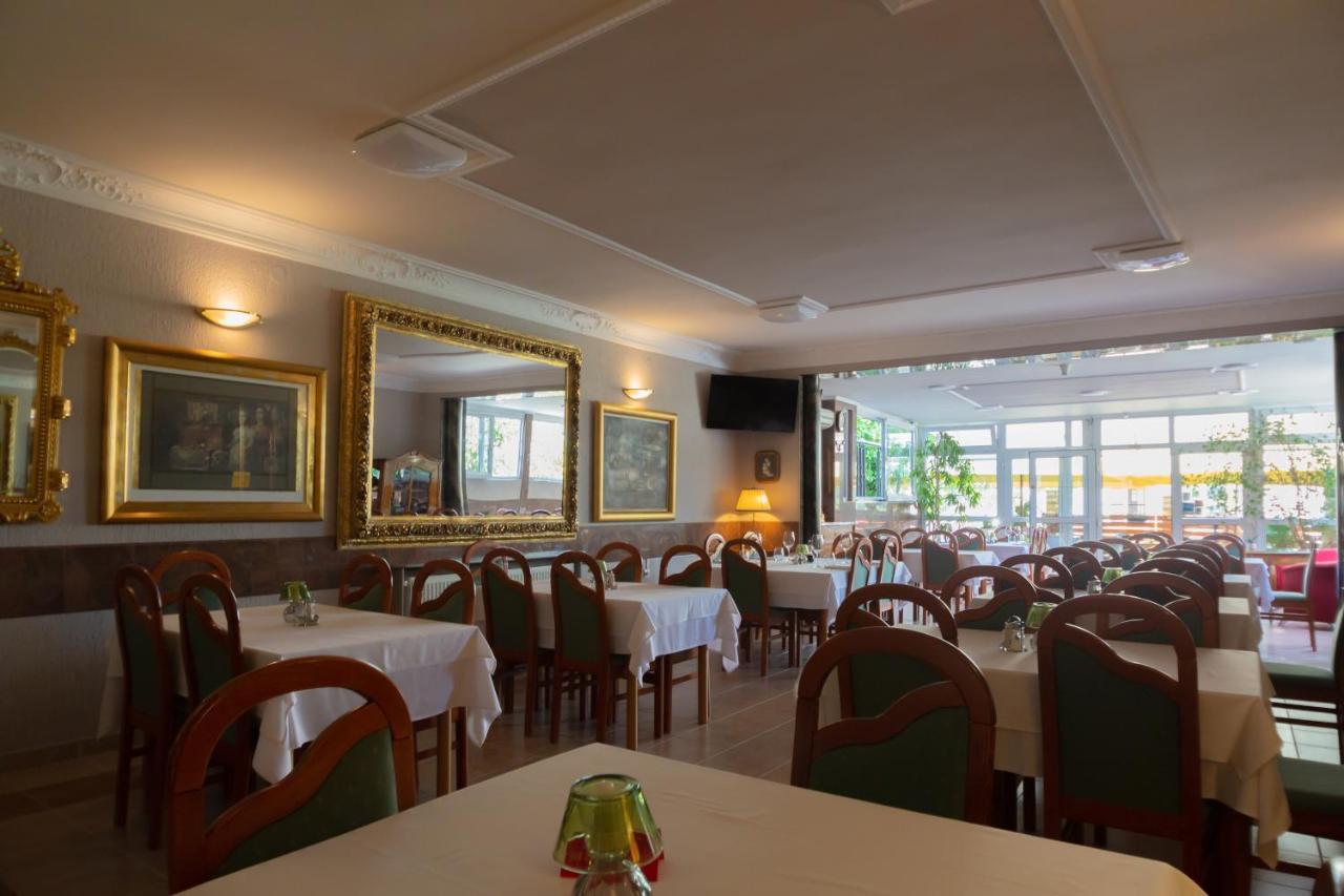Hotel Vila Tina Zagreb Ngoại thất bức ảnh